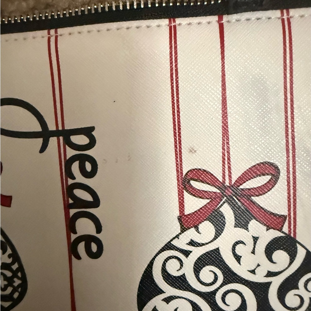 Brighton Holiday tote bag..White and Red Striped Zipper Pouch - Picture 5 of 6